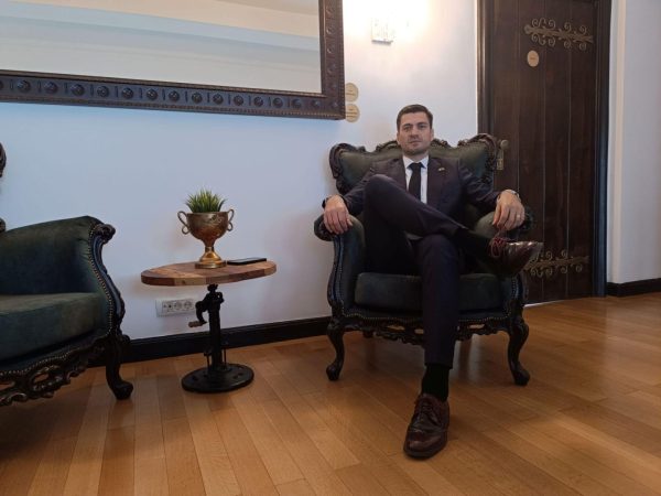Mihai Popa: Vizibilitate masivă în peste 1000 de site-uri de presă din toate domeniile – secretul EkoGroup pentru branduri dominante
